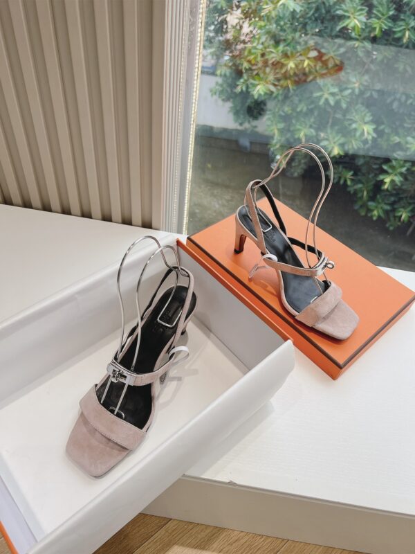 7.5cm Classic high heels