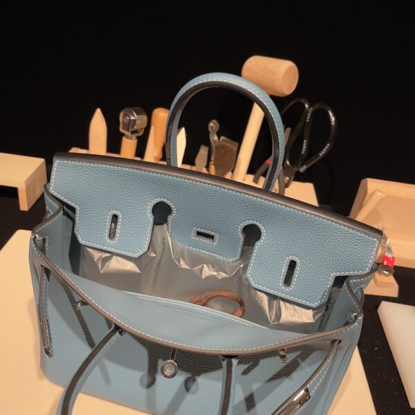 25 30 35 Fashion Classic Handmade Cowhide Bag