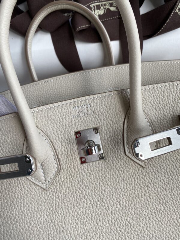 25 30 35 Fashion Classic Handmade Cowhide Bag