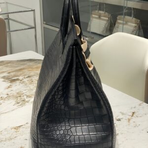 Fashion Classic Cowhide Pressed Matte Crocodile Bag
