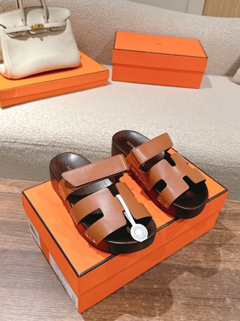 Classic Clogs Leather Sandals
