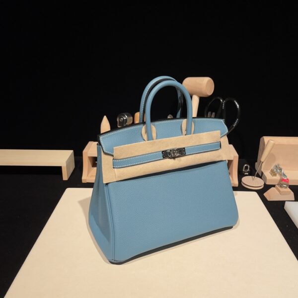 25 30 35 Fashion Classic Handmade Cowhide Bag