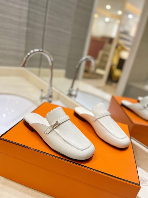 Sandals Classic Slippers
