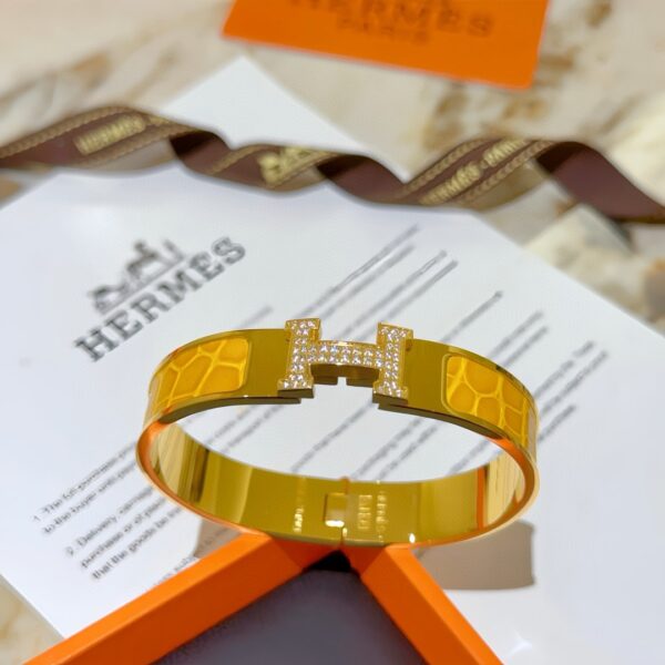 Genuine Crocodile Leather Fashion Bracelet