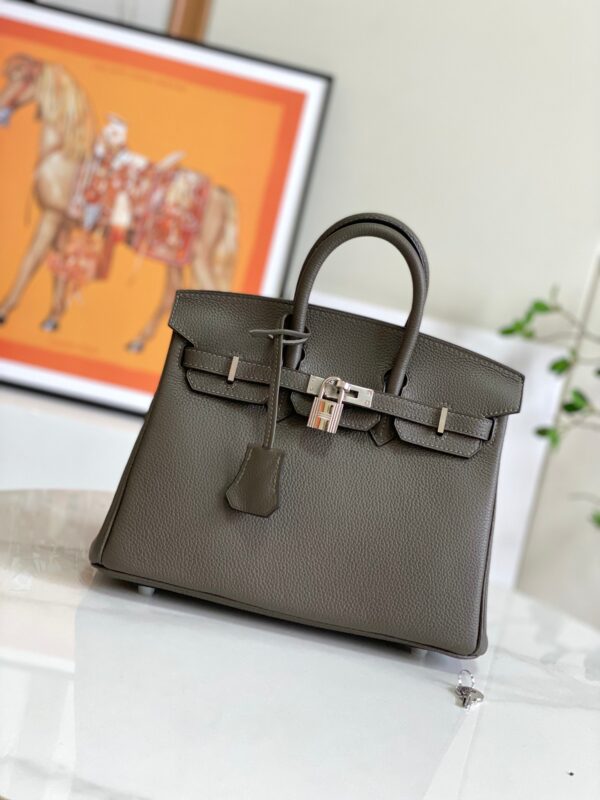 25 30 35 Fashion Classic Handmade Cowhide Bag