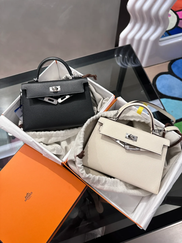 19cm Classic Bags