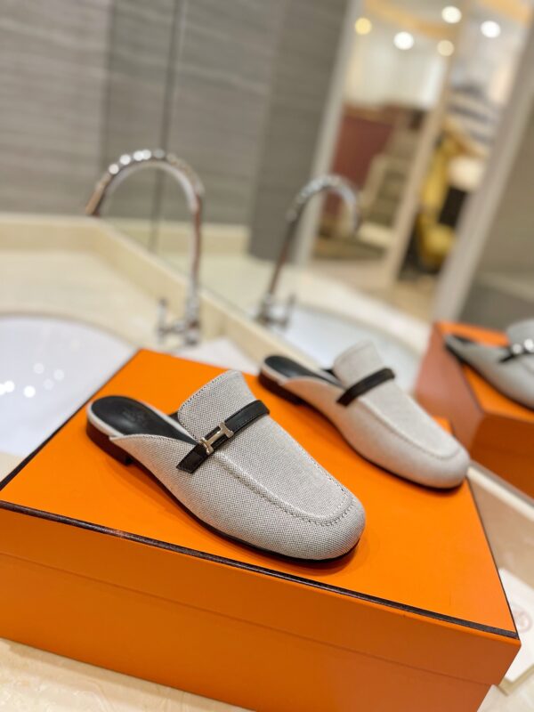 Sandals Classic Slippers