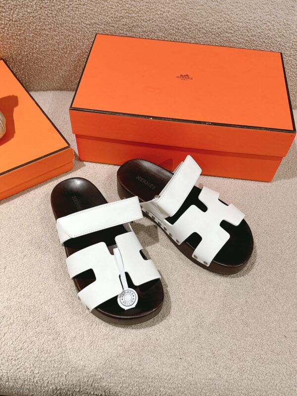 Classic Clogs Leather Sandals