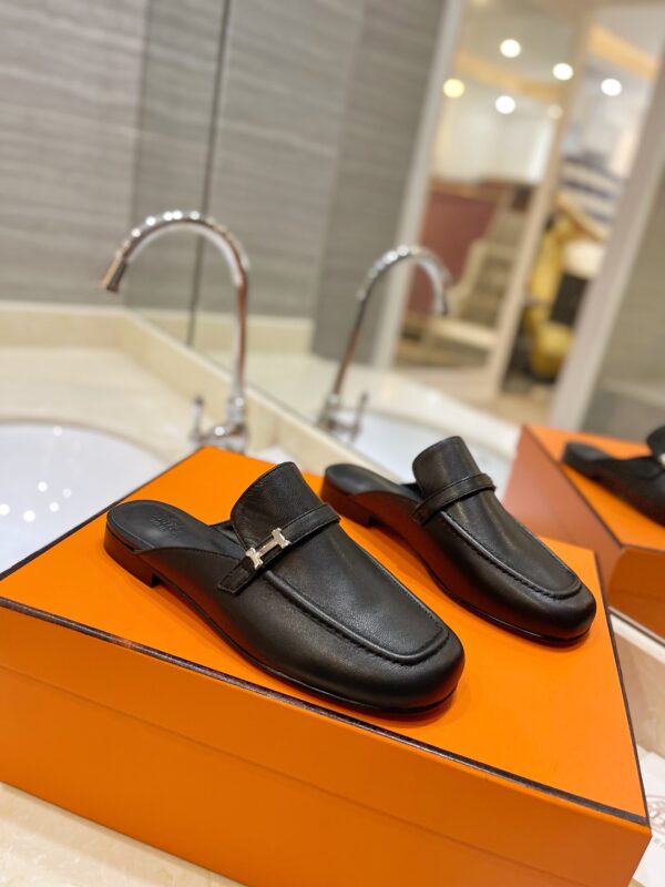 Sandals Classic Slippers