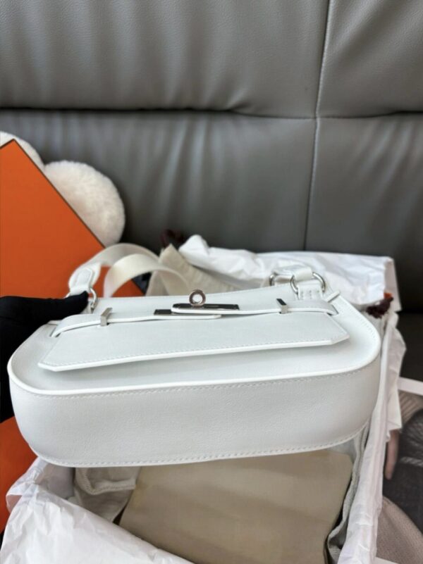 Classic Leather Shoulder Bag
