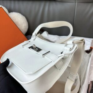Classic Leather Shoulder Bag