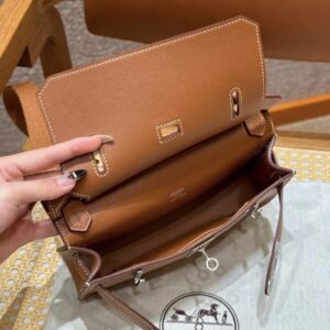 Classic Leather Shoulder Bag
