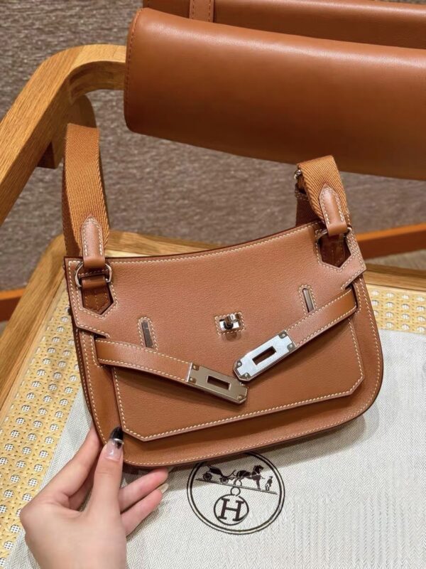 Classic Leather Shoulder Bag