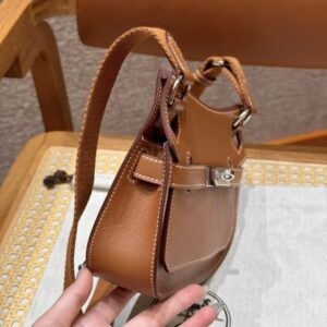 Classic Leather Shoulder Bag