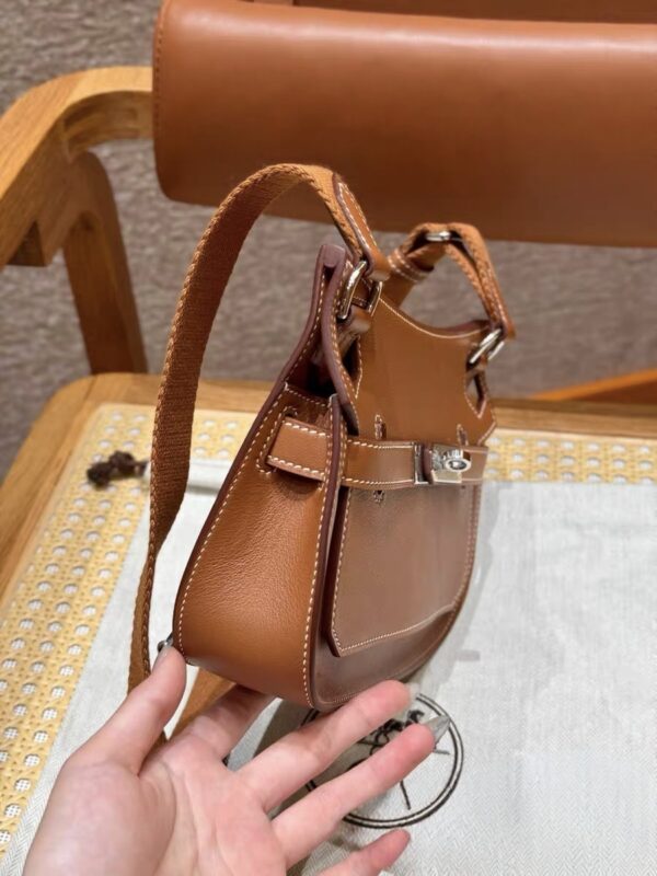 Classic Leather Shoulder Bag