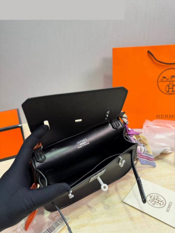 Classic Leather Shoulder Bag