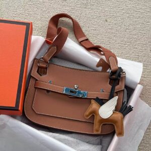 Classic Leather Shoulder Bag
