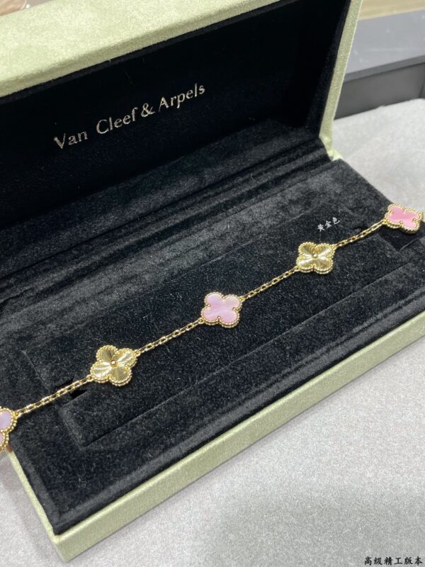 Four-Leaf Clover Necklace