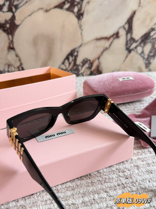 11W Statement Sunglasses