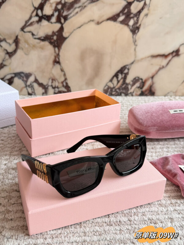 11W Statement Sunglasses