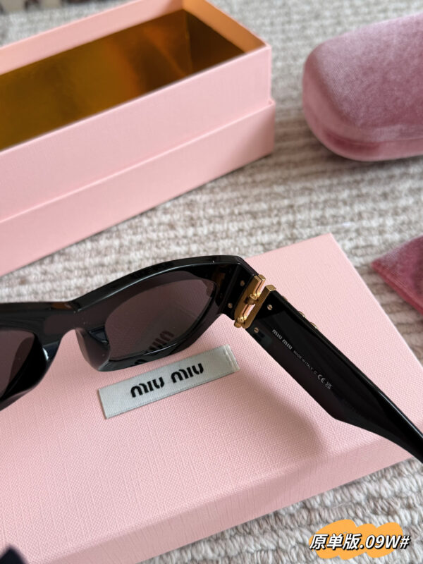11W Statement Sunglasses