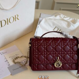 24cm Quilted Chain Handle Bag