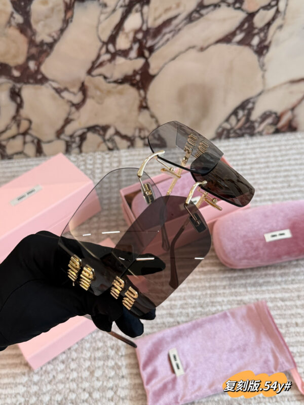 54YS Slim Sunglasses