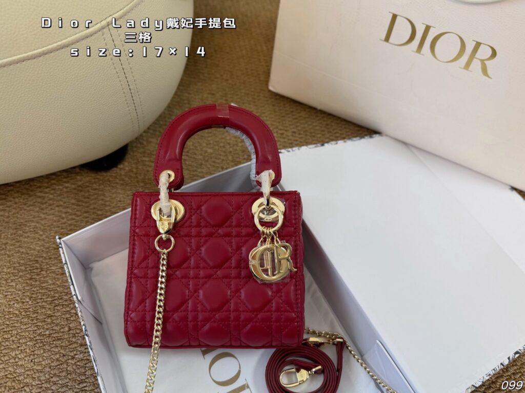 Cannage Mini Chain Bag