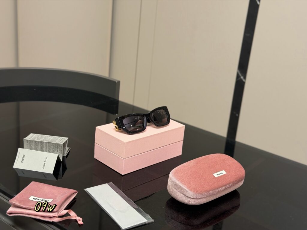 Glossy Oval Sunglasses