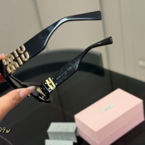 Glossy Oval Sunglasses
