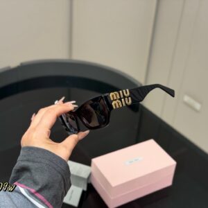 Glossy Oval Sunglasses