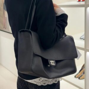 Leather Flap Shoulder Bag - Black