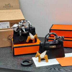 Mini Kelly II Leather Bag - Black