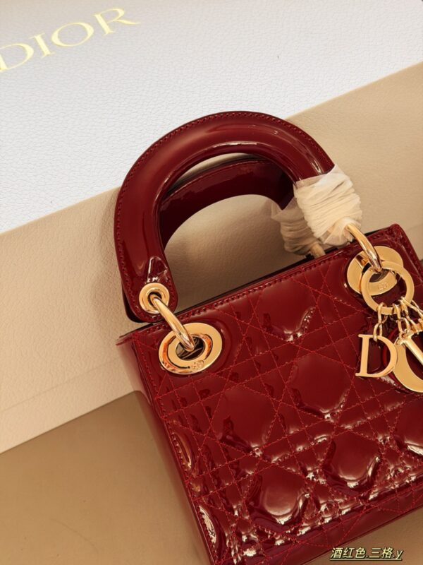Patent Cannage Mini Chain Bag - Wine Red