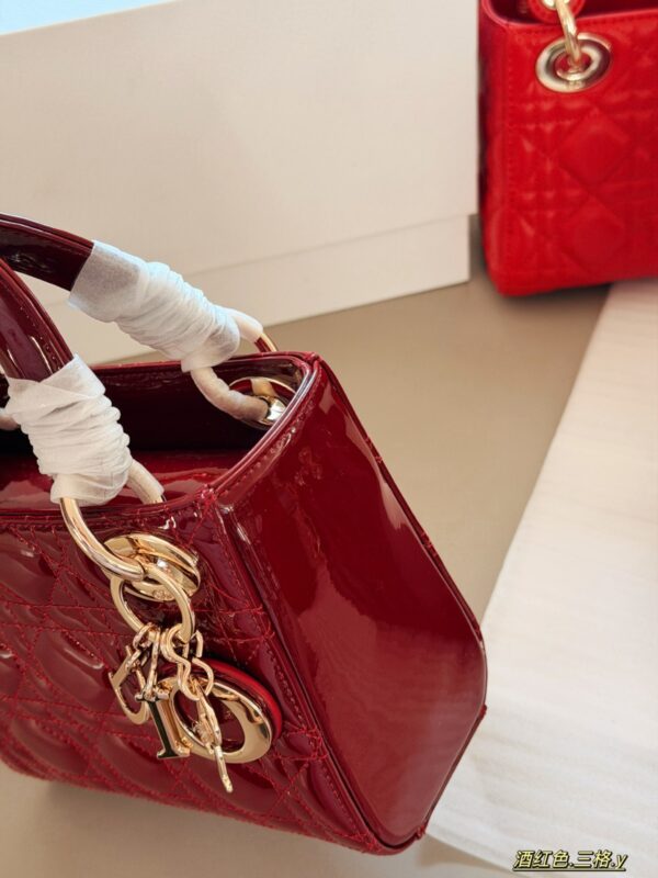 Patent Cannage Mini Chain Bag - Wine Red