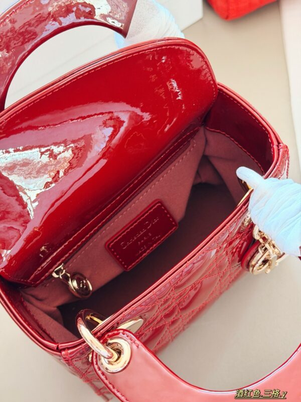 Patent Cannage Mini Chain Bag - Wine Red