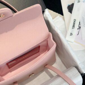 Preppy Coco Leather Shoulder Bag - Pink