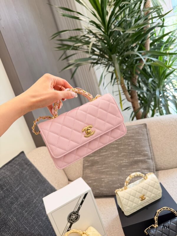 Quilted Top Handle Accordion Bag - Pink