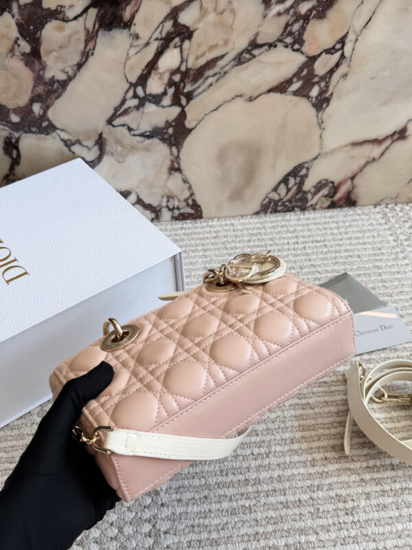 Two-Tone Quilted Bow Top Handle Bag