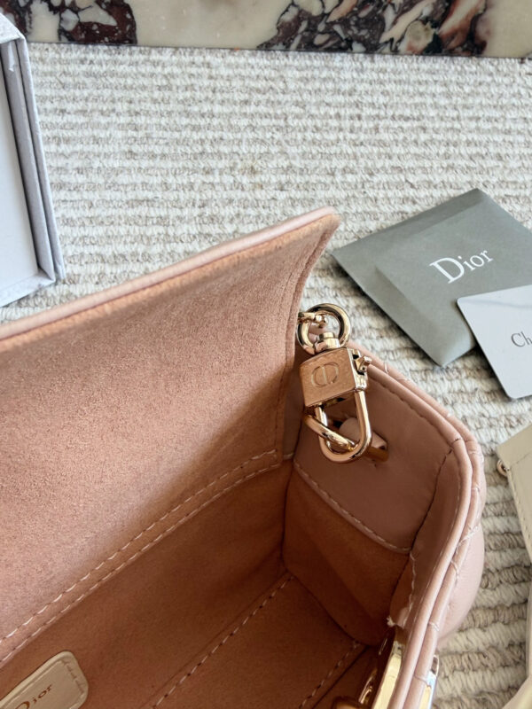 Two-Tone Quilted Bow Top Handle Bag