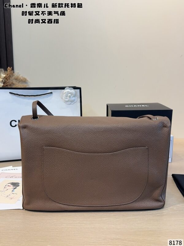 Maxi Leather Flap Shoulder Bag - Taupe Brown