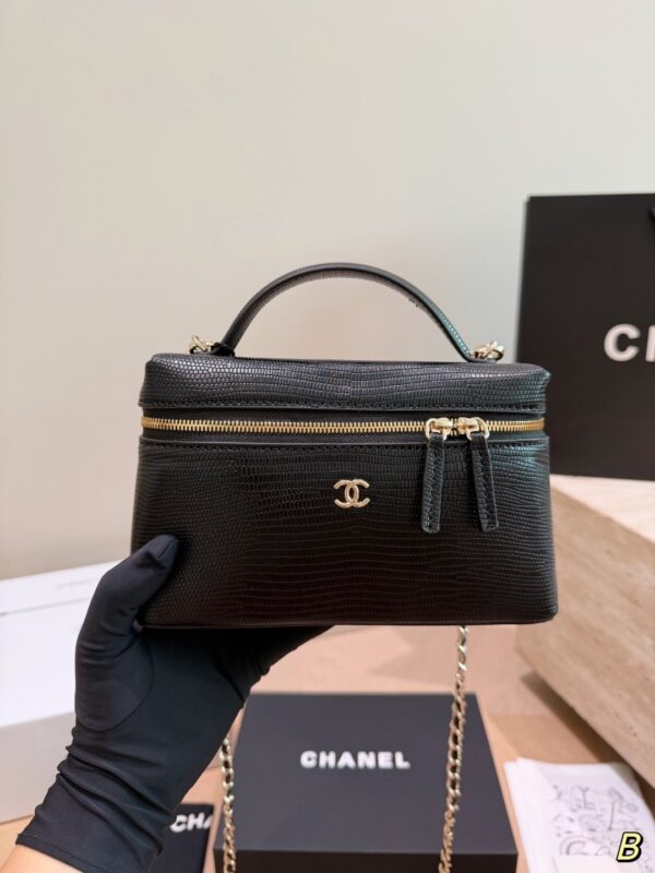 Black Textured Leather Vanity Case Bag - Black