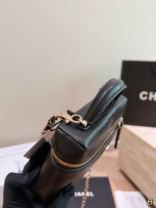 Black Textured Leather Vanity Case Bag - Black