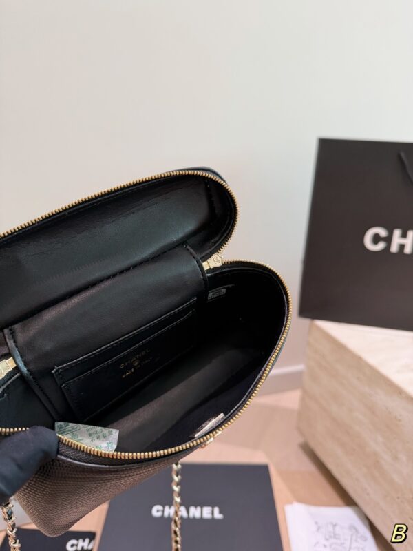 Black Textured Leather Vanity Case Bag - Black